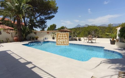 An exclusive property, offering privacy and surrounded by nature